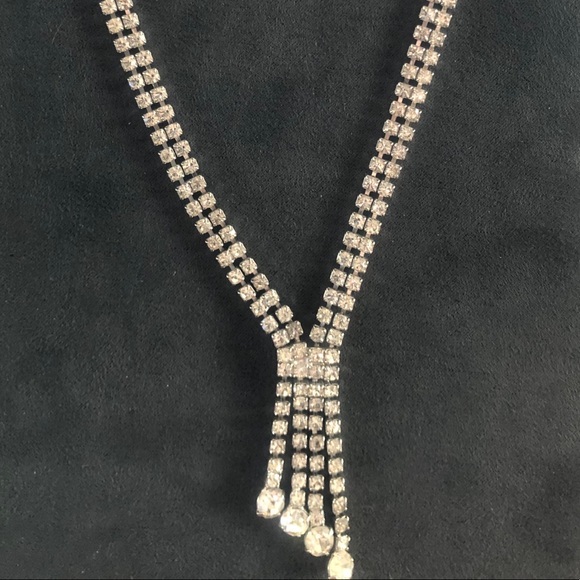 Vintage Jewelry - Vintage Double Strand CV Glam Necklace